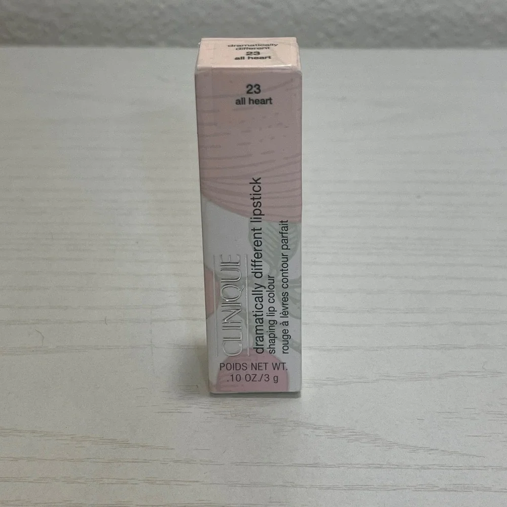 Clinique Dramatically Different‎ Lipstick Shaping Lip Colour 23 All Heart BW